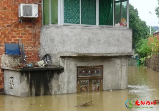 被洪水淹过的房子住着吉利吗？被洪水淹了的房