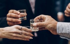 喝酒后多少小时可以开车 喝完酒之后怎么快速解