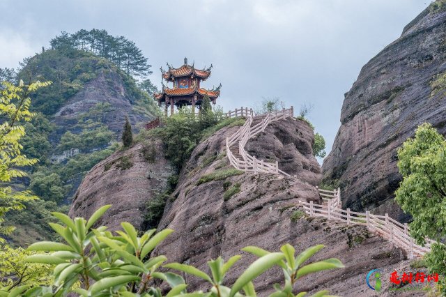 中国十大最美奇特山形山貌 嶂石岩地貌景观推荐