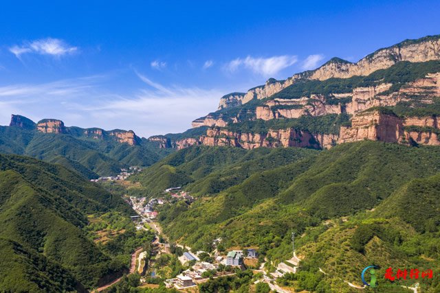 中国十大最美奇特山形山貌 嶂石岩地貌景观推荐