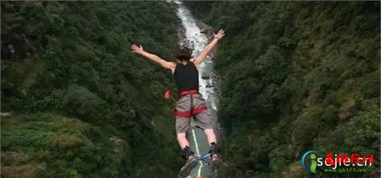 世界十大最高蹦极地点排行榜 中国澳门旅游塔排名第二