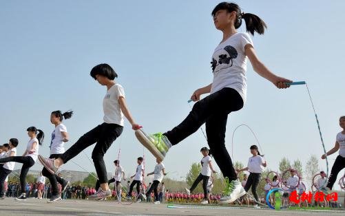 一天跳绳1000下能消耗多少热量 跳绳减肥多久见效