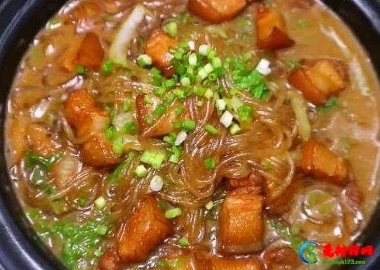 东北菜十大名菜排名，锅包肉味道酸甜可口、白肉血肠肥而不腻