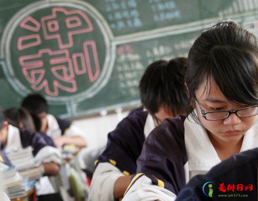 2022年高考可以加分的人群有哪些？高三复读可以挂学籍在家自学吗